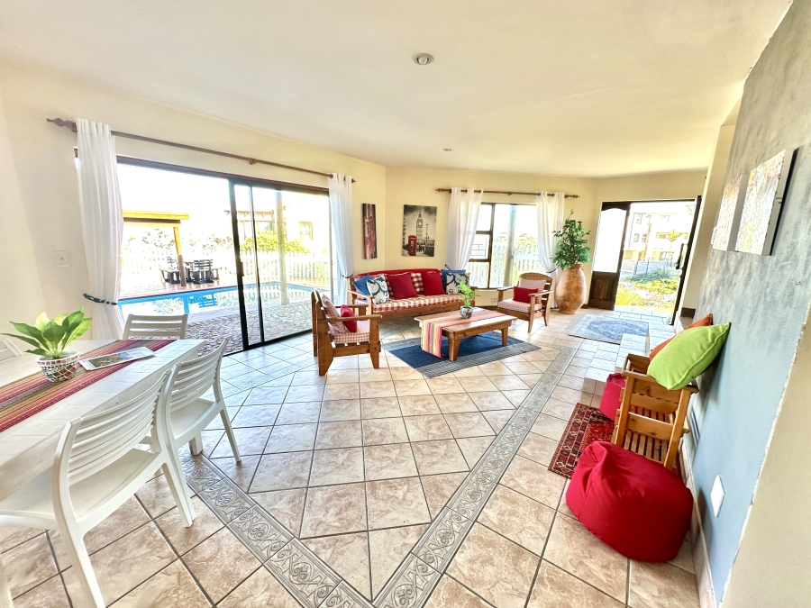 6 Bedroom Property for Sale in Cola Beach Western Cape